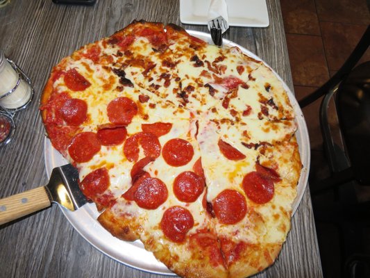 Porter Brewery Pizza by null