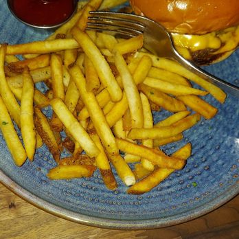 Eureka! - Cheeseburger and fries - American Near Me - Berkeley, California
