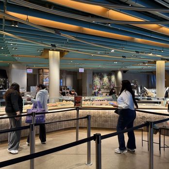 Starbucks Reserve Roastery Chicago - Coffee beverage & pastry area - Coffee Roasteries Near Me - Chicago, Illinois