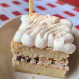 Cannoli Cake