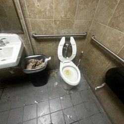 Shell - Dirty bathroom