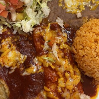 Plaza Mexican American Food - Combination plate: barbacoa taco, cheese enchilada and chile relleno, rice and beans. Delicious!! - Tacos Near Me - Willcox, Arizona Plaza Mexican American Food - Combination plate: barbacoa taco, cheese enchilada and chile relleno, rice and beans. Delicious!! - Tacos Near Me - Willcox, Arizona