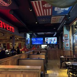 Sahm's Tavern & Sports Bar
