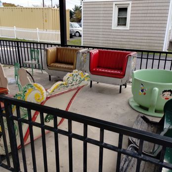 ACME Ice Cream Parlor - Outside - Ice Cream & Frozen Yogurt Near Me - Tappahannock, Virginia ACME Ice Cream Parlor - Outside - Ice Cream & Frozen Yogurt Near Me - Tappahannock, Virginia
