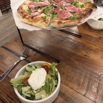 Woodfire - Fig & Pig Pizza and side salad - Pizza Near Me - West Dundee, Illinois