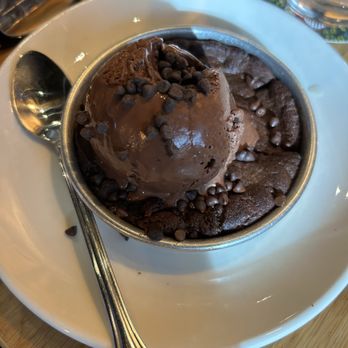 BJ's Restaurant & Brewhouse - Triple Chocolate Pizookie Made With Ghirardelli! Yummy - Breweries Near Me - Las Vegas, Nevada BJ's Restaurant & Brewhouse - Triple Chocolate Pizookie Made With Ghirardelli! Yummy - Breweries Near Me - Las Vegas, Nevada