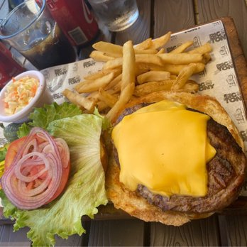 Zipper's - Cheeseburger will cost about $17. - Burgers Near Me - San José del Cabo, BCS Zipper's - Cheeseburger will cost about $17. - Burgers Near Me - San José del Cabo, BCS
