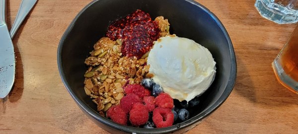 The Grey Jay by null