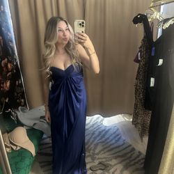 Renaissance Fine Consignment - Navy silk dress