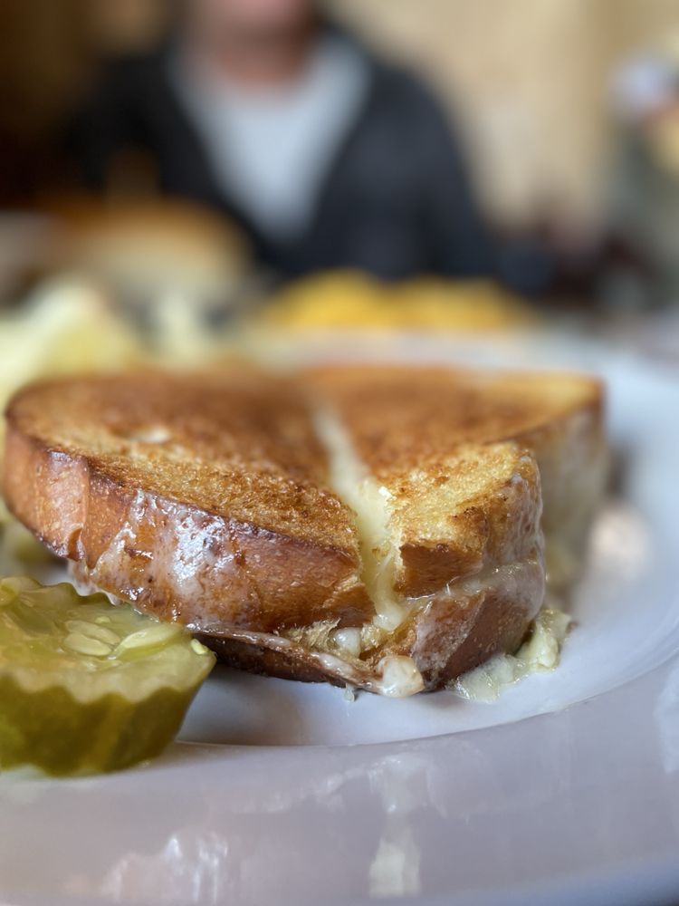 Sauders Country Store