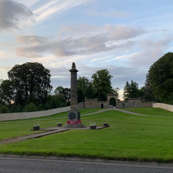 Gordon Castle - War memorial at the front/out front of the castle grounds. - Scottish Near Me - Moray, MRY Gordon Castle - War memorial at the front/out front of the castle grounds. - Scottish Near Me - Moray, MRY