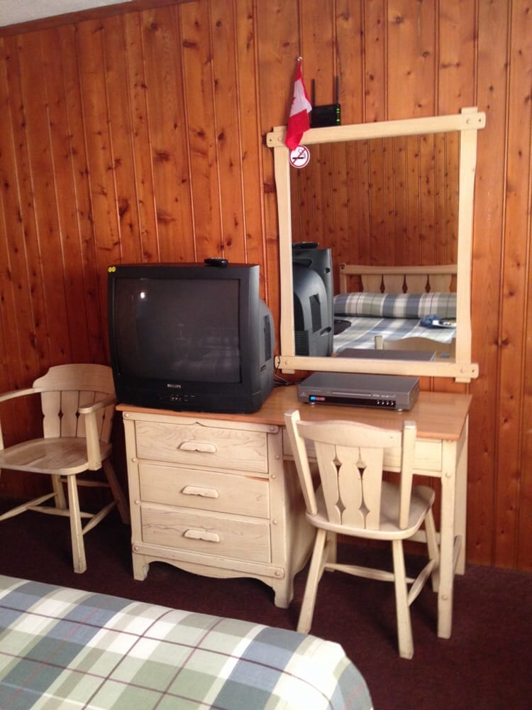 BUCK HORN MOTEL Updated June 2024 21076 Hwy, South Baymouth, Ontario Hotels Phone Number