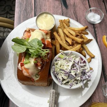 Cody's La Jolla - Breakfast & Brunch Near Me - La Jolla, California