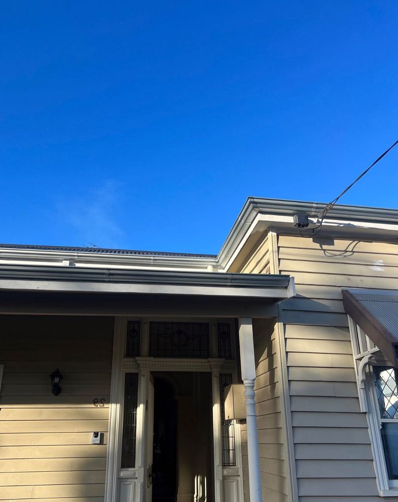 Slide of Castlemont Roofing