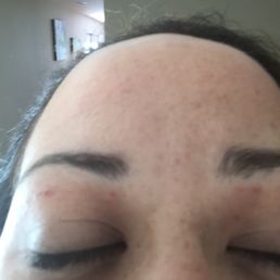 HORRIBLE! Samantha did a wax, then tweezed my eyebrows. I literally have like 15 small cuts from her on my eyebrows! HORRIBLE! Samantha did a wax, then tweezed my eyebrows. I literally have like 15 small cuts from her on my eyebrows!