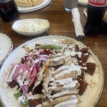 Madres Brunch - Breakfast & Brunch Near Me - Placentia, California