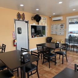 La Taqueria - Interior