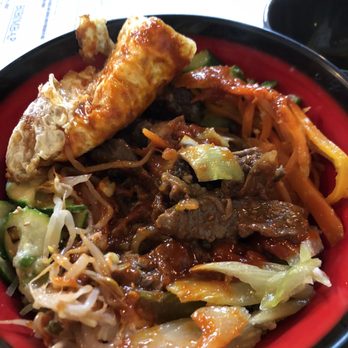 Brother's Dosirak - Peel back the veggies and the beef.  I thought the cuts wer tough and edible.  Maybe get the pork next time. Hmm. - Korean Near Me - Dublin, D