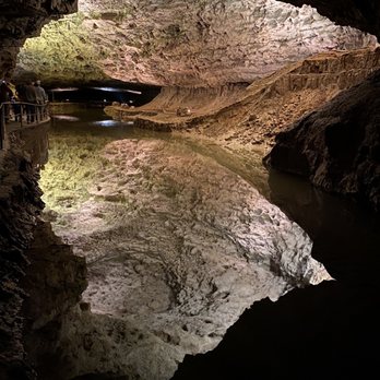 Meramec Caverns - Tours Near Me - Sullivan, Missouri Meramec Caverns - Tours Near Me - Sullivan, Missouri