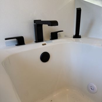 PipeOn Plumbing - Jacuzzi Faucet & Drain Overflow Replacement in Palo Alto - Plumbing Near Me - San Jose, California PipeOn Plumbing - Jacuzzi Faucet & Drain Overflow Replacement in Palo Alto - Plumbing Near Me - San Jose, California