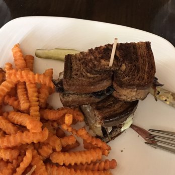 Mesquite Grill - Patty melt with sweet potato fries - American Near Me - Rio Verde, Arizona