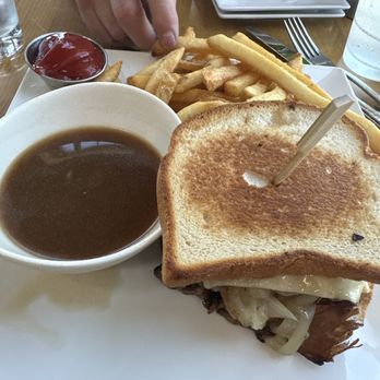 Bridgewater Bistro - Gluten free French dip was amazing! - New American Near Me - Astoria, Oregon