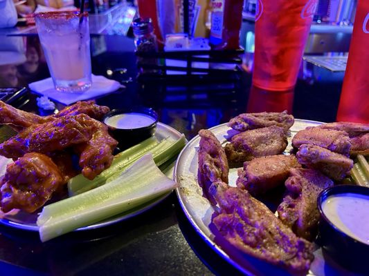Pluckers Wing Bar by null