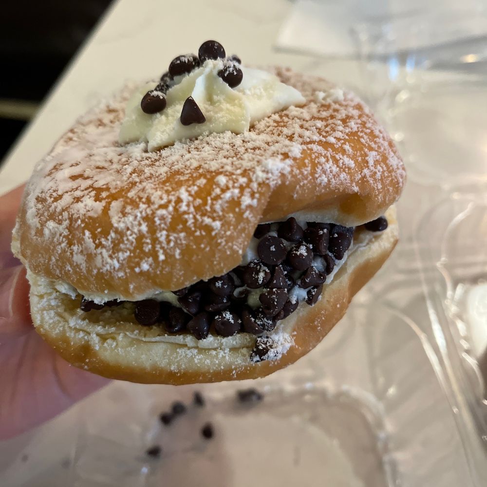 Donut Crazy - New Haven - Cannoli - Donuts Near Me - New Haven, Connecticut