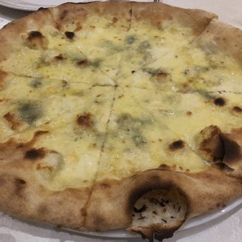 La Piazza - Quattro formaggi - Italian Near Me - Parañaque, NCR La Piazza - Quattro formaggi - Italian Near Me - Parañaque, NCR