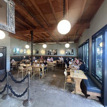 Haute Cakes Caffe - Inside Dining Area - Breakfast & Brunch Near Me - Newport Beach, California Haute Cakes Caffe - Inside Dining Area - Breakfast & Brunch Near Me - Newport Beach, California