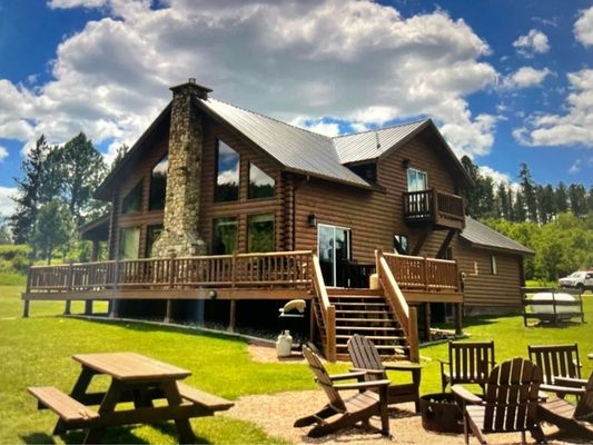 Lightning Exteriors Logo