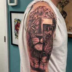Magic Mirror Tattoo and Piercing