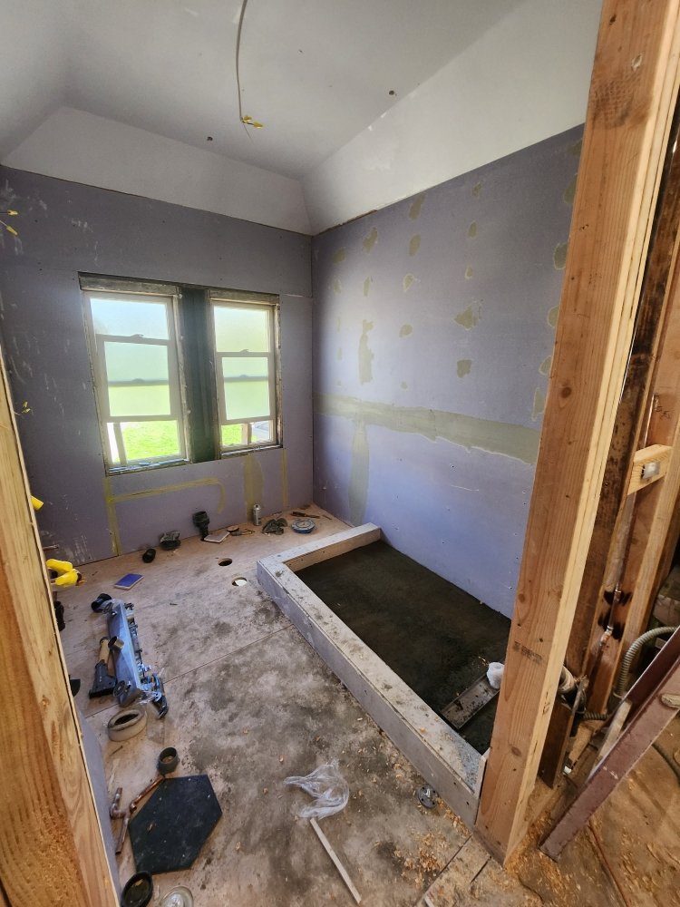 Slide of Rolando Chitiquez