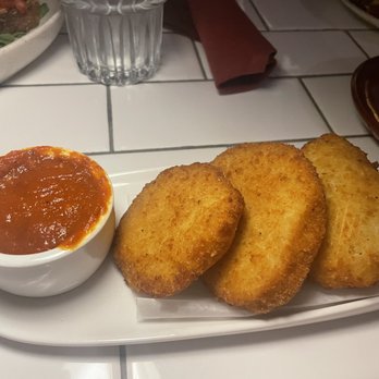 Botte UES - Fried Mozzarella - Italian Near Me - New York, New York Botte UES - Fried Mozzarella - Italian Near Me - New York, New York