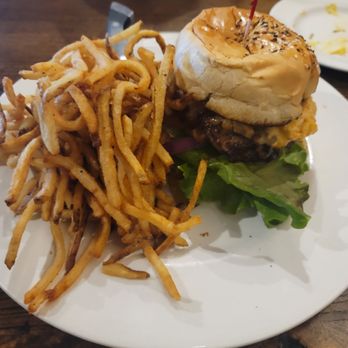 Local Goat - Pimento cheese cheeseburger - New American Near Me - Pigeon Forge, Tennessee Local Goat - Pimento cheese cheeseburger - New American Near Me - Pigeon Forge, Tennessee