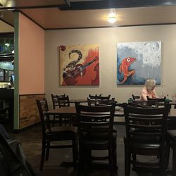Edamame - An American Sushi Bar - Simple nothing fancy decor.