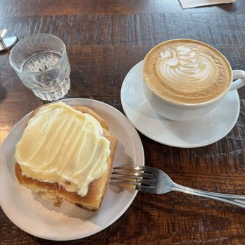 Fox in the Snow Cafe - Perfect solution for my Wednesday afternoon craving! - Coffee & Tea Near Me - New Albany, Ohio