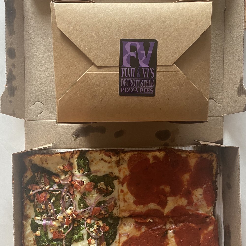 Fuji & Vi's - Pizza Near Me - Pasadena, California