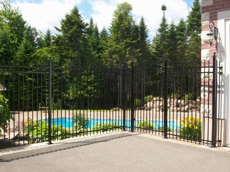 EASTERN FENCE Updated September 2024 10 Photos 145 Cutler Ave