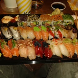 Hattori Sushi Devil - Party plate 30 bitar (270:-)