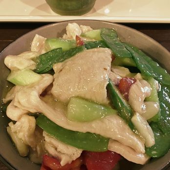 NiHao - Chicken slices with snow peas - Chinese Near Me - Arlington, Virginia NiHao - Chicken slices with snow peas - Chinese Near Me - Arlington, Virginia