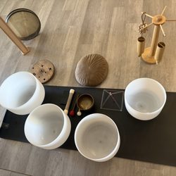 Bootea Flow Yoga Studio - Tina's Soundbath set up