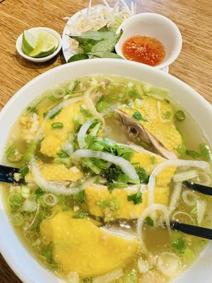 Tèo Bun Bo Hue by null