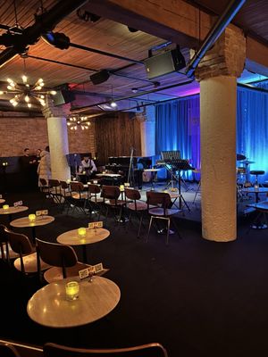 Winter's Jazz Club by null