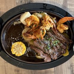 El Primo's Mexican Grill & Cantina - Combination Fajitas for one - Steak and Shrimp - really good.
