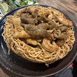 N 3. Seafood with Rice Noodle or Egg Noodles N 3. Seafood with Rice Noodle or Egg Noodles