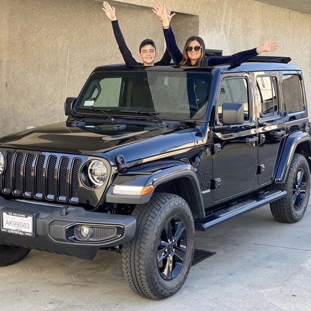 Crystal Auto Group - Did I mention that it has a Powered Moon Roof?! Obsessed! - Car Brokers Near Me - Glendale, California Crystal Auto Group - Did I mention that it has a Powered Moon Roof?! Obsessed! - Car Brokers Near Me - Glendale, California