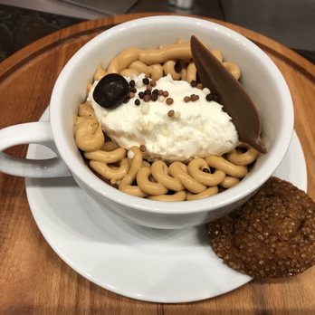 Kona Cafe - Desserts from Kona Cafe Sushi bar, Disney's Polynesian Resort, Orlando - Sushi Bars Near Me - Lake Buena Vista, Florida