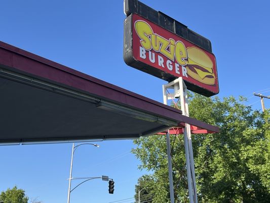 Suzie Burger by null