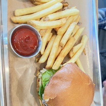 Hide - Burger - Cocktail Bars Near Me - Dallas, Texas